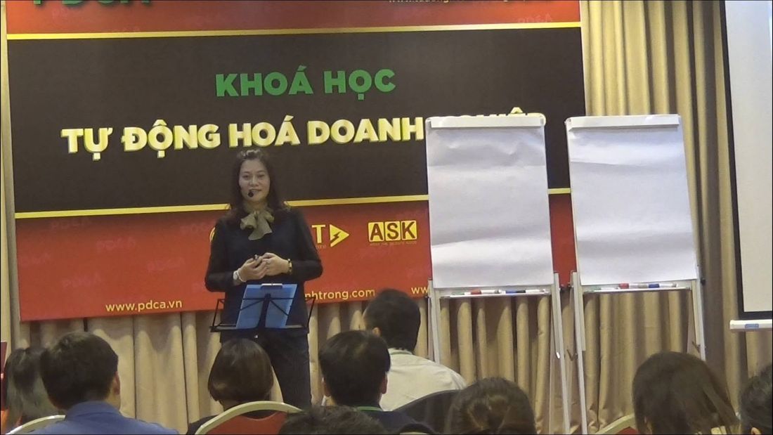 Trần Thanh Thúy đứng lớp